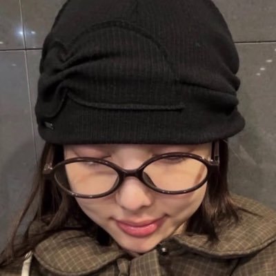 twiceakgay's profile picture