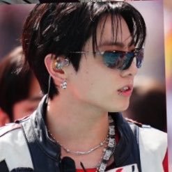 ✨황금누나정국;༊'s profile picture