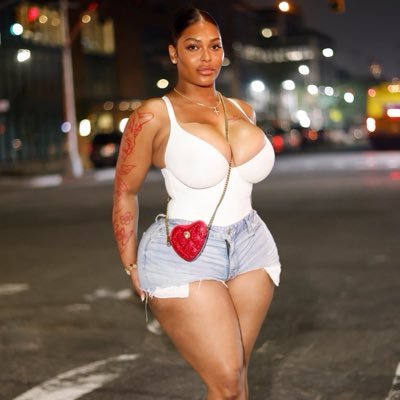 RealAubr3yBanks's profile picture