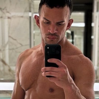 Pretty provocative. 𓂺 @StarkmanJones parody.'s profile picture