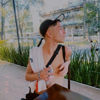 ❀ you seem pretty sad for a boy so in love's profile picture