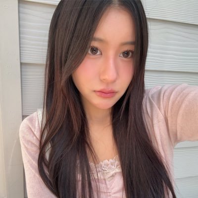 em's profile picture