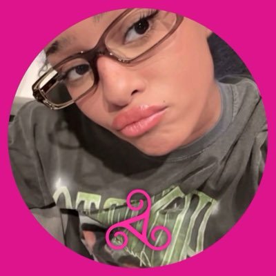 ⋆'s profile picture