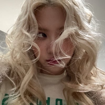 ROSIE211_97_'s profile picture