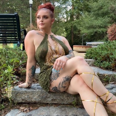 strwbryshortee's profile picture