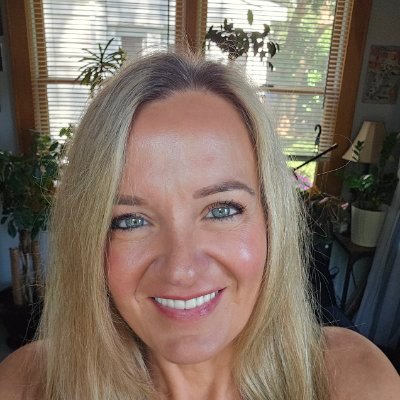 Kat's profile picture