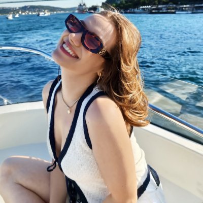 b's profile picture