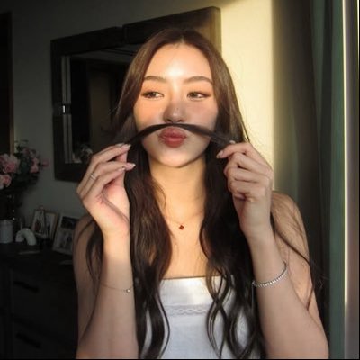 lauren 🕸️🕷️ saw brand new day's profile picture