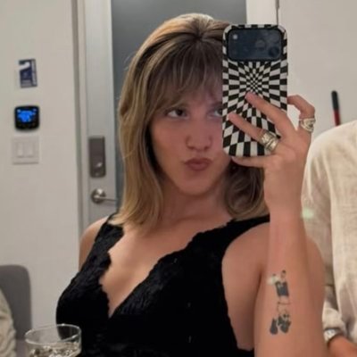 lour's profile picture