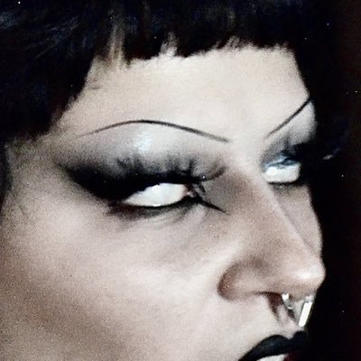 ARI pARTi ⚢ 👁️'s profile picture