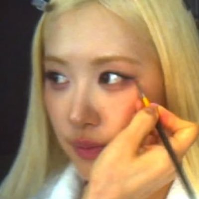 rosieanjo's profile picture