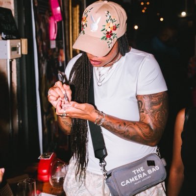 SheLovesMeMore_'s profile picture