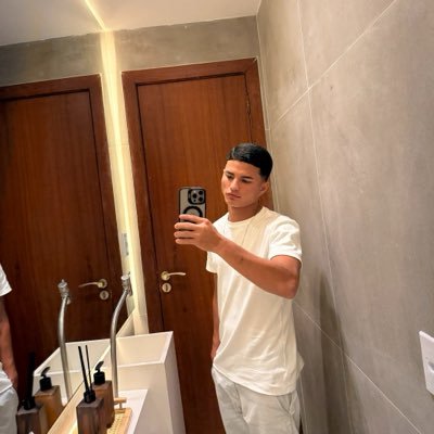 BryanMathe6998's profile picture