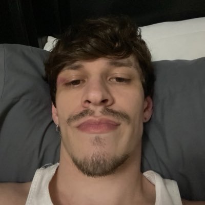 dripping wet pile of shrimp's profile picture