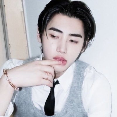 ⭒'s profile picture