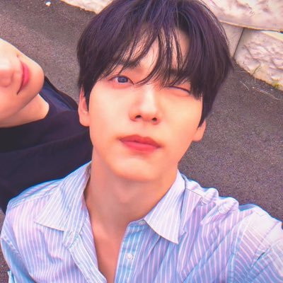 snoozyboobie's profile picture