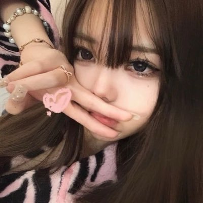 elly.'s profile picture