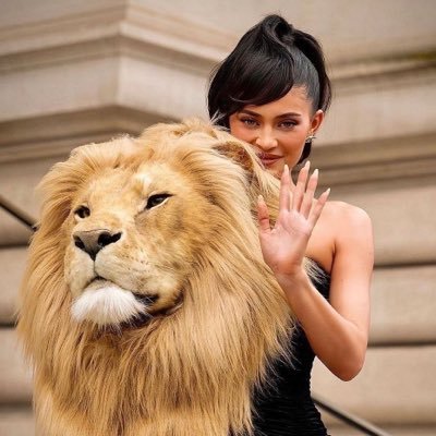 نور core's profile picture