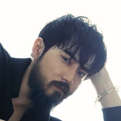 ⟢'s profile picture