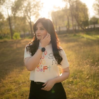 𝓢𝓮𝓱𝓻𝓲𝓼𝓱's profile picture