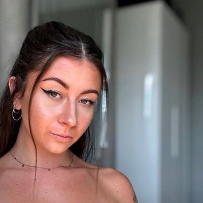 mistressv4455's profile picture