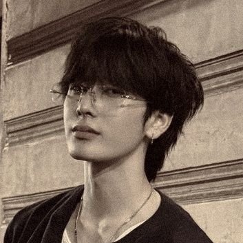 𝕭𝒃𝒚 𝒅𝒆 𝑺𝒊𝒏𝒈𝒉𝒂𝒎𝒆𝒌𝒉𝒂 ☕🍷's profile picture
