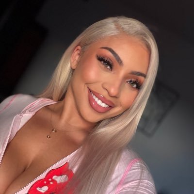 OohWee_itsVee's profile picture