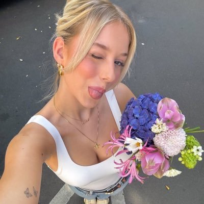 denofarkatar's profile picture