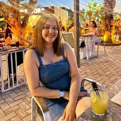 GAMZE ÖZKOÇ's profile picture