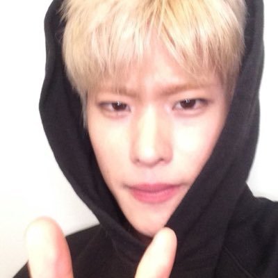 totiya busca mutis briize 😥's profile picture