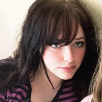 $$loly's profile picture