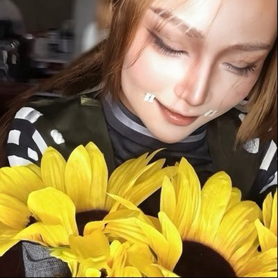 9_x_3's profile picture