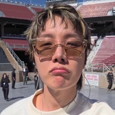 outrokkura's profile picture