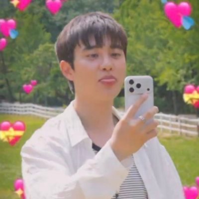 han 🌸🍀's profile picture