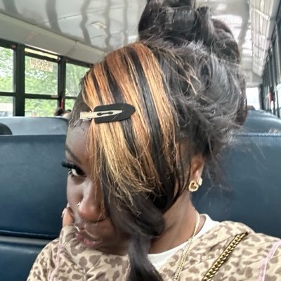 whothisriri's profile picture