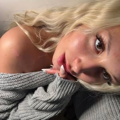 Carolin 🎀's profile picture