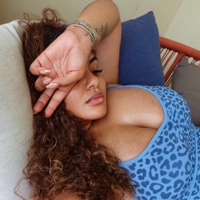 DontWorryBoutB's profile picture