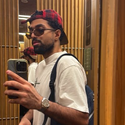 f's profile picture