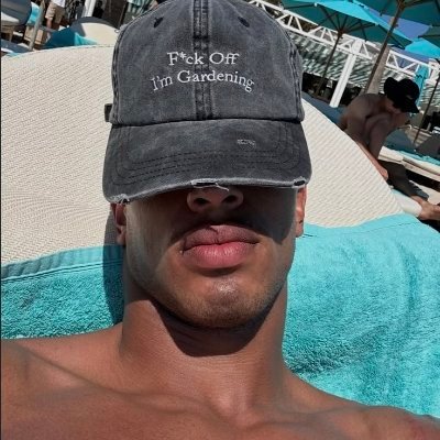 tenhoborderline's profile picture