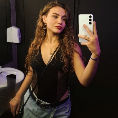 tinosa1227's profile picture