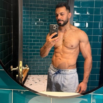 Master/Romanian's profile picture