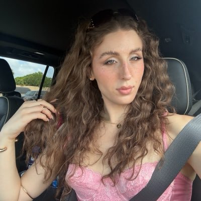 carriemadsinx's profile picture