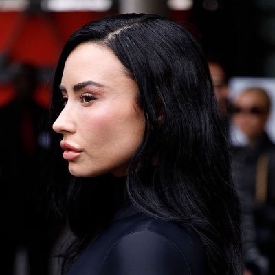 artstartingover's profile picture
