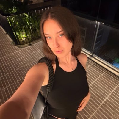 servelola_'s profile picture
