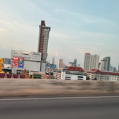 Lmeon's profile picture