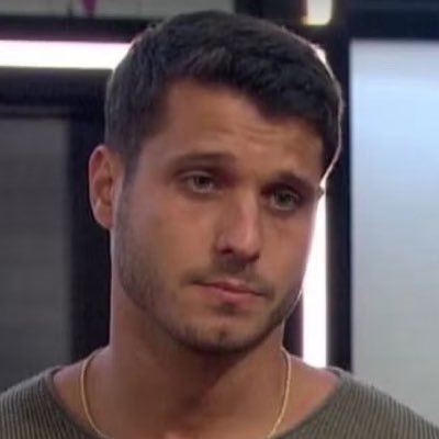 b's profile picture