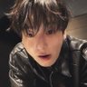 lux⁷ saw bts's profile picture