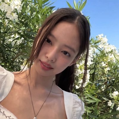 jennieedyou's profile picture