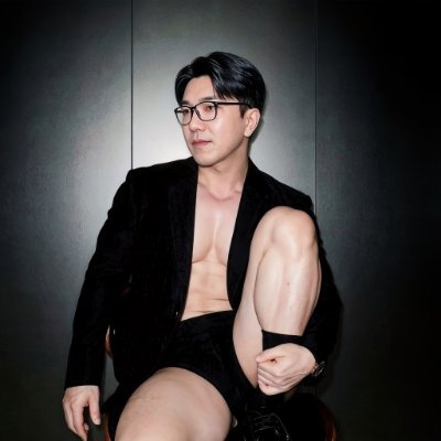 New Surreal's profile picture