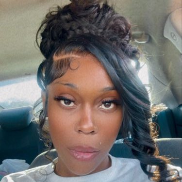 That girl 🤫's profile picture
